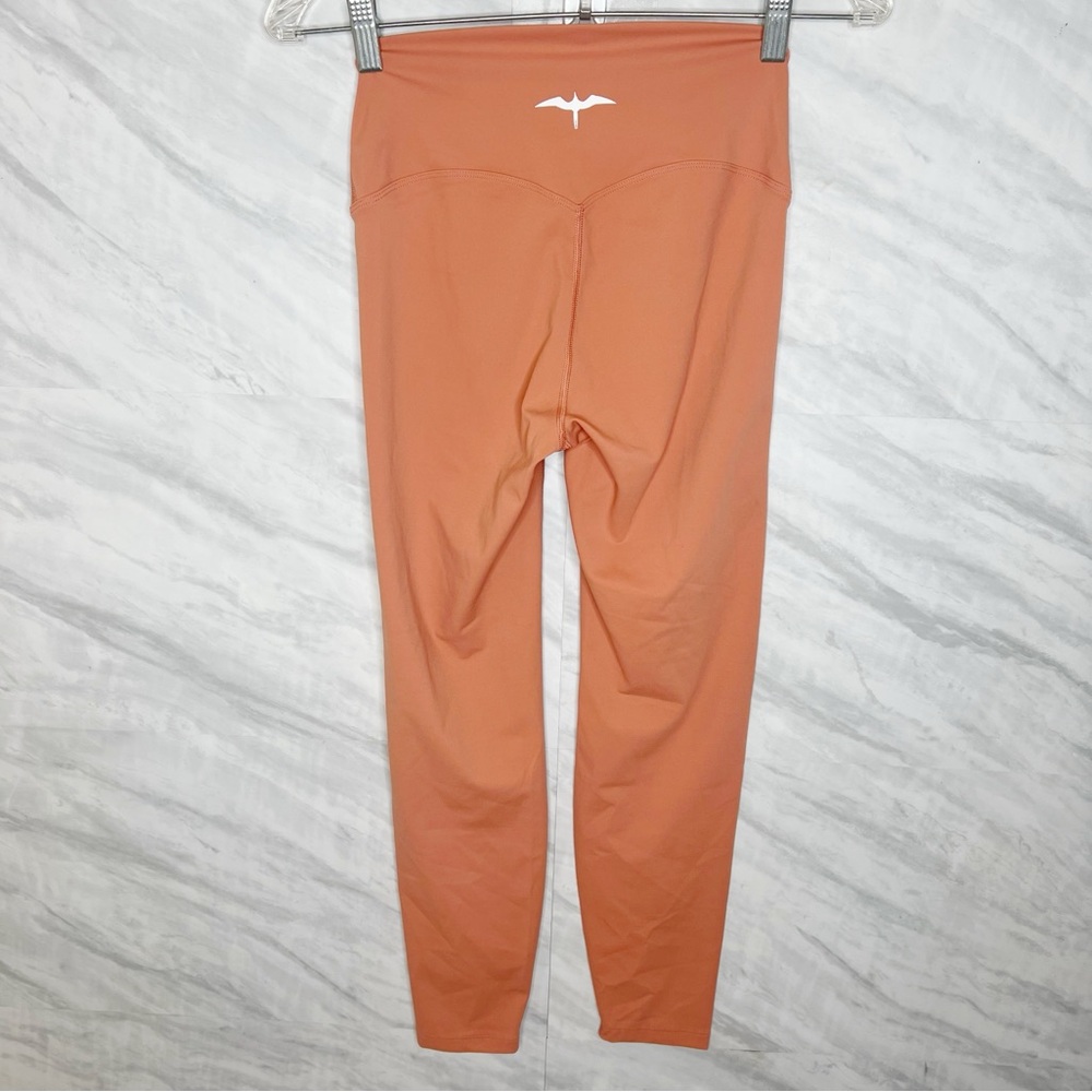 The Iwa Company Athletic Leggings Medium